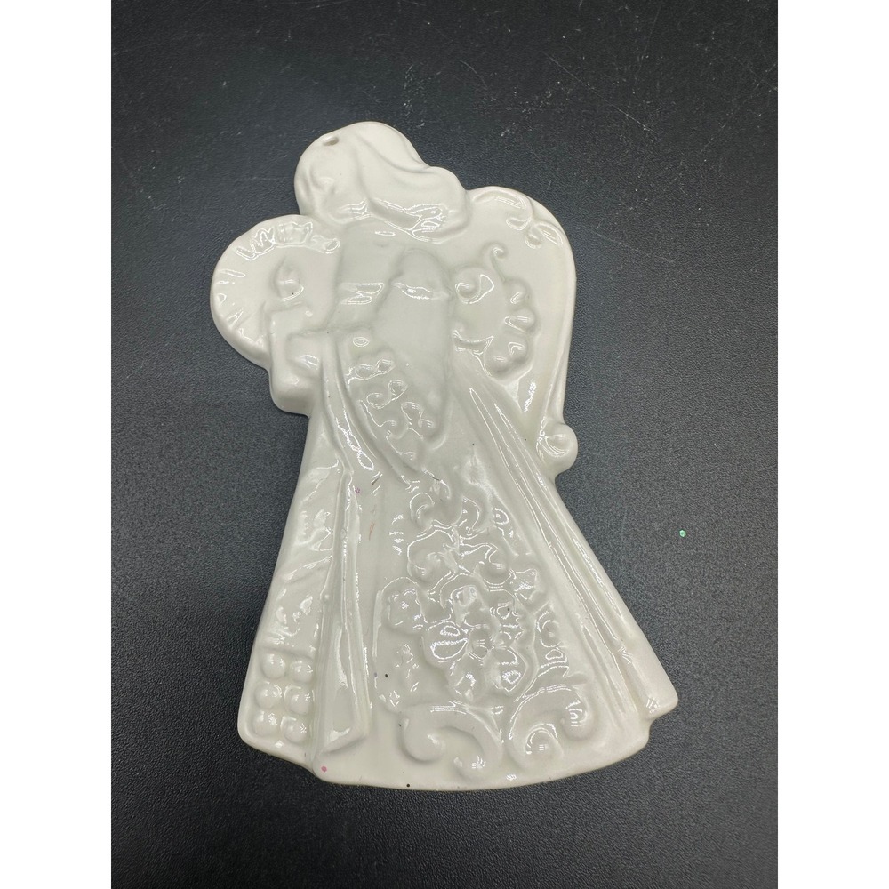 Handcrafted Ceramic Angel Christmas‎ Ornament Williamsburg Virginia Folk Art